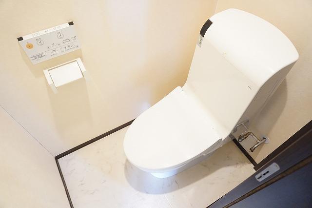 トイレ　トイレ