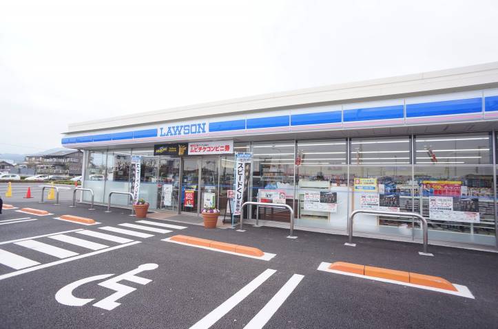 コンビニ　ローソン（コンビニ）まで357m