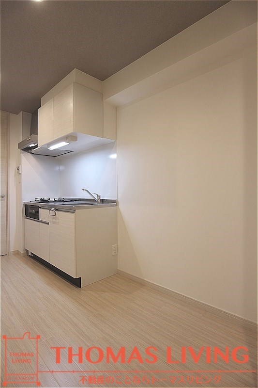 その他共有部分　キッチン横に広いスペースがあり、冷蔵庫や食器棚が置けます。