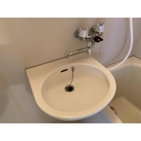 洗面設備　脱衣スペースもあります