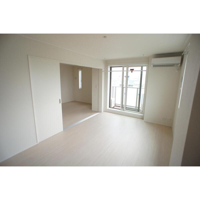 居室・リビング　★広々居室スペース★