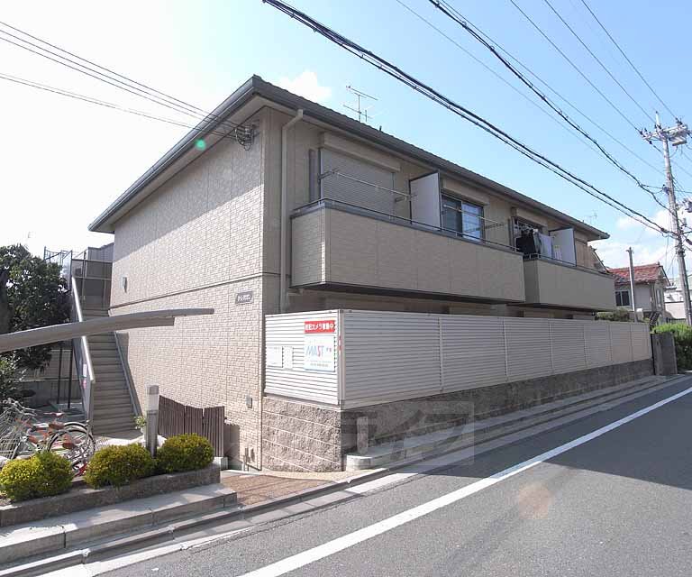 建物外観　日当たり、環境共に良好です。