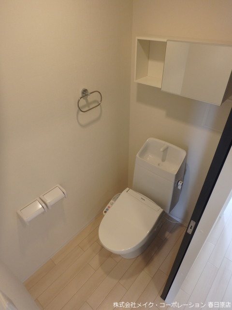 トイレ　写真は同型タイプ