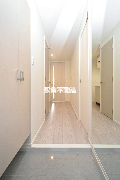 玄関　※同マンション別部屋