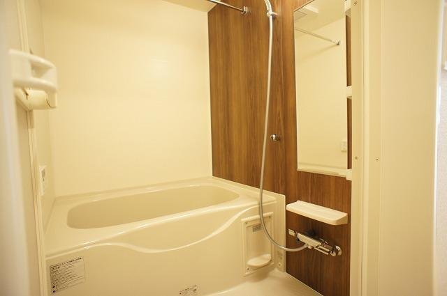 バス・シャワールーム　お風呂で日々の疲れを落としましょう