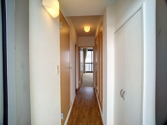 玄関　現居を優先