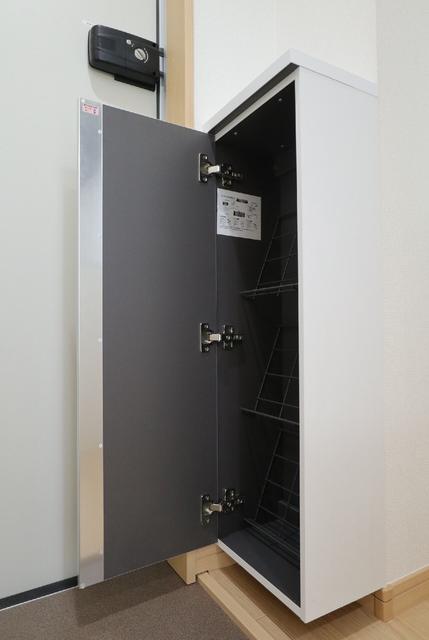 収納　収納　シューズボックス