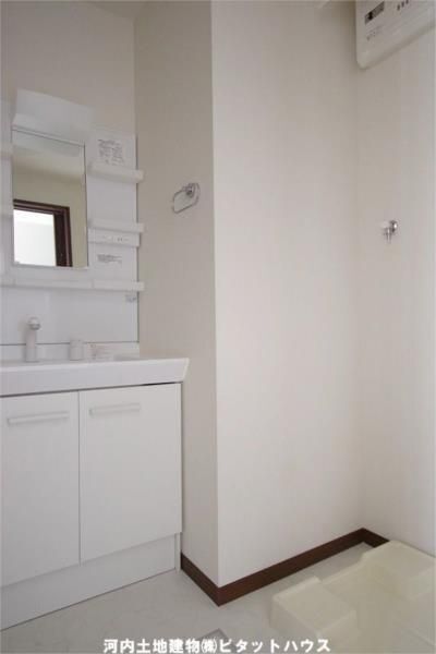 洗面設備　類似室内