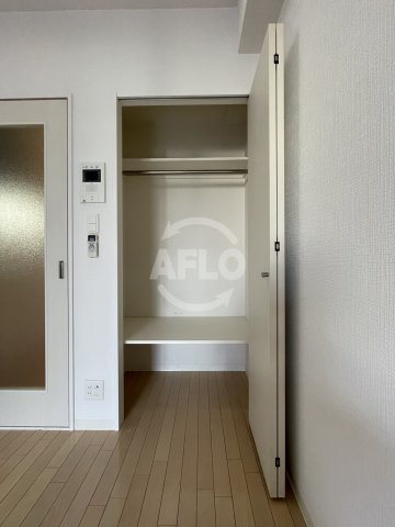 収納　オリエンタル靭本町　クローゼット