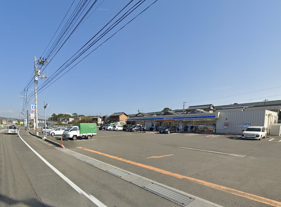 コンビニ　ローソン安芸芸西村店（コンビニ）まで703m