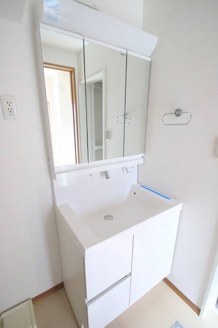 洗面設備　独立洗面台完備