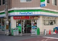 コンビニ　ファミリーマート 都島北通一丁目店（コンビニ）まで585m