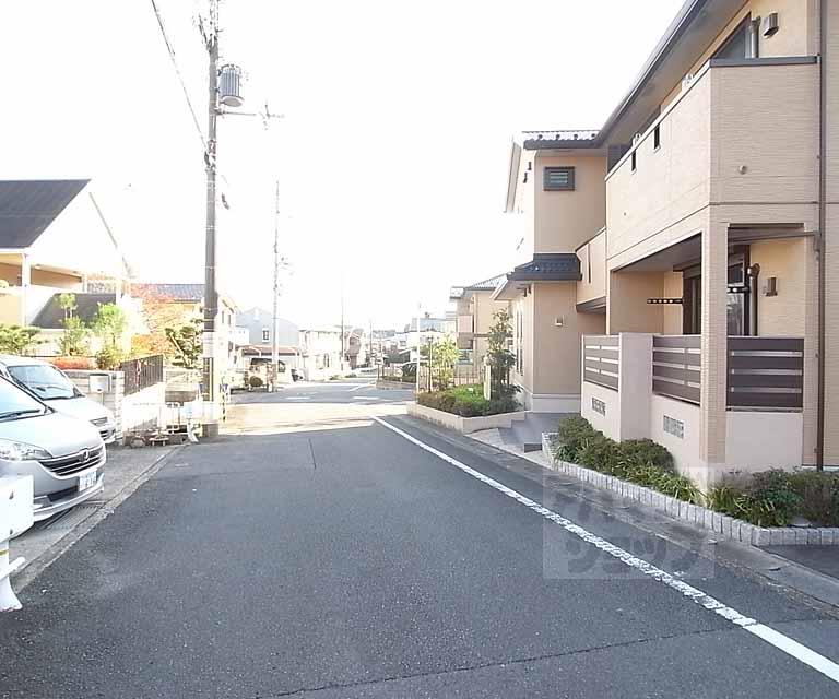 その他　前面道路です。