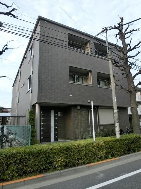 建物外観　最寄駅まで徒歩５分の立地です