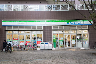 コンビニ　ファミリーマート江東亀戸九丁目店（コンビニ）まで521m