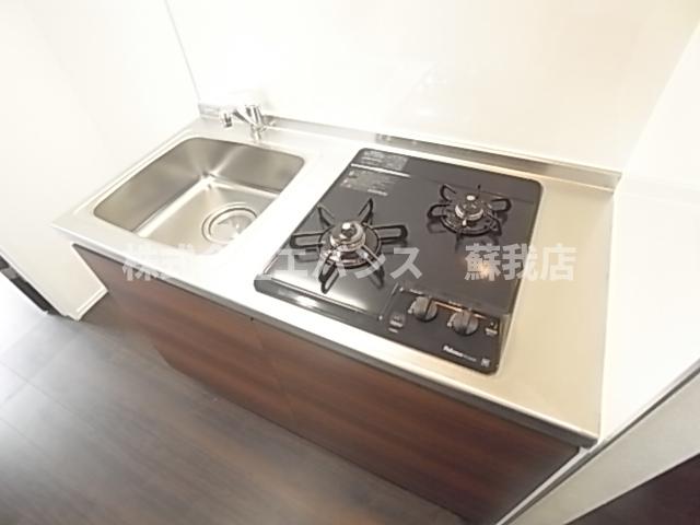 キッチン　コンパクトなキッチンで掃除もラクラク