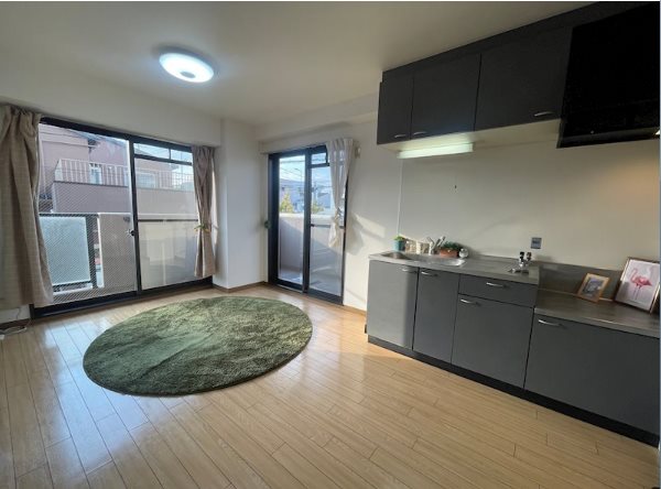 居室・リビング　※別号室になりますため参考写真となります。