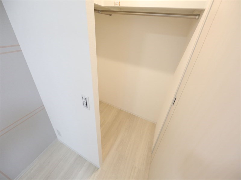 収納　ウォークインクローゼット（収納充実してます）