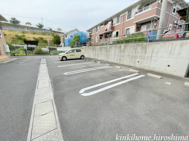 駐車場　写真は別のお部屋です。