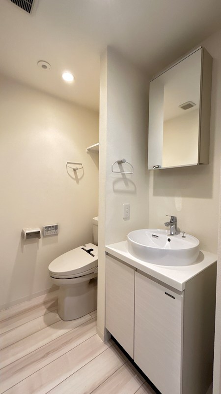 洗面設備　スペースに余裕あり