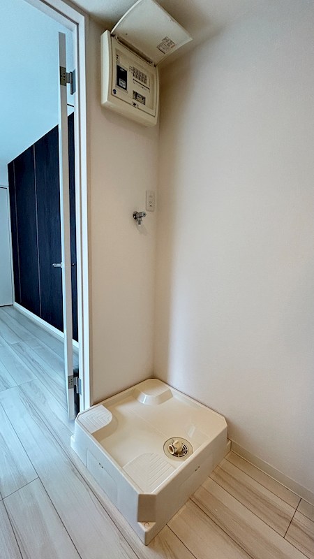 その他部屋・スペース　室内洗濯機置場つき