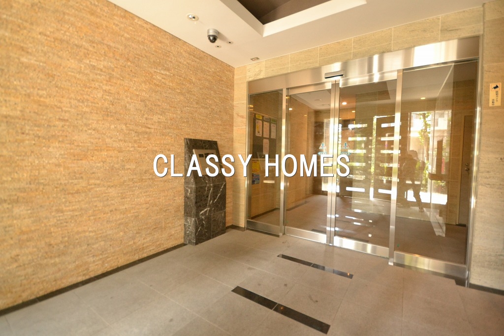 エントランス　2010年竣工　スカイコート北品川：オートロックで安心