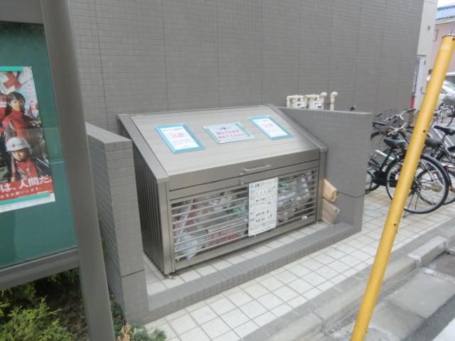 その他　ダストボックス