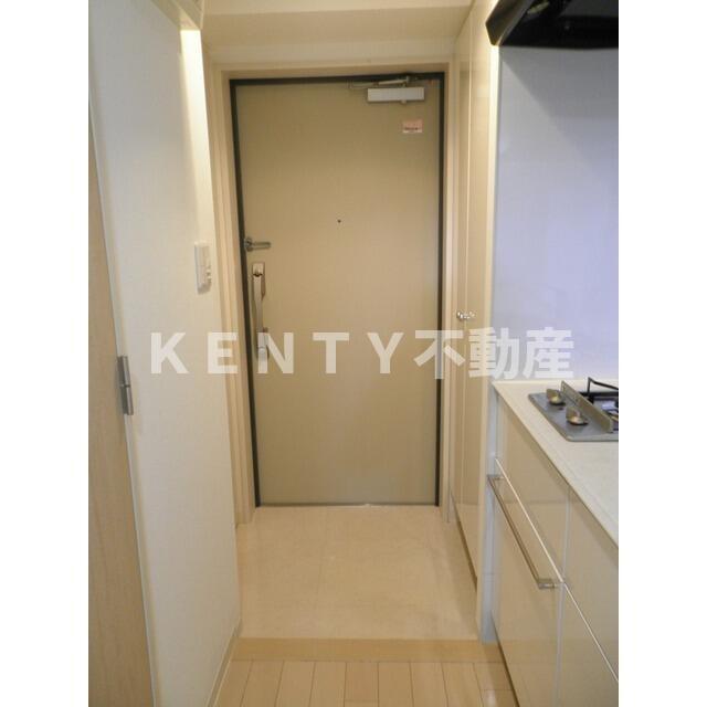 玄関　収納もある玄関です