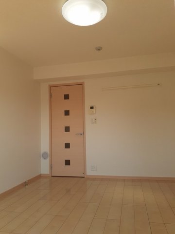 その他部屋・スペース　明るい色調の室内です