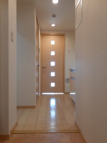 玄関　明るい玄関です