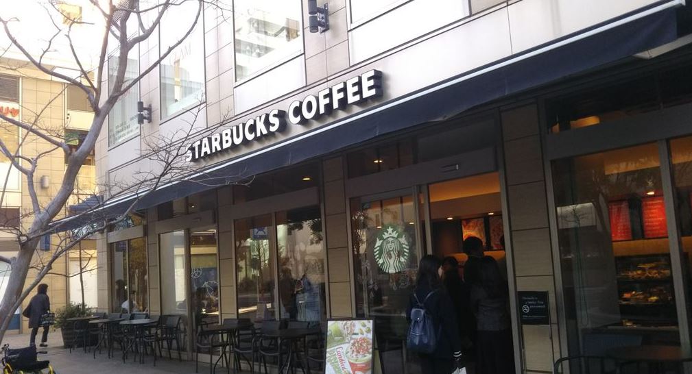 飲食店　スターバックスコーヒー白金高輪店（飲食店）まで358m