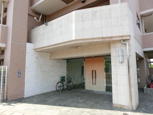 エントランス　お部屋探しは【タウンハウジング蘇我店】にお任せ下さい♪