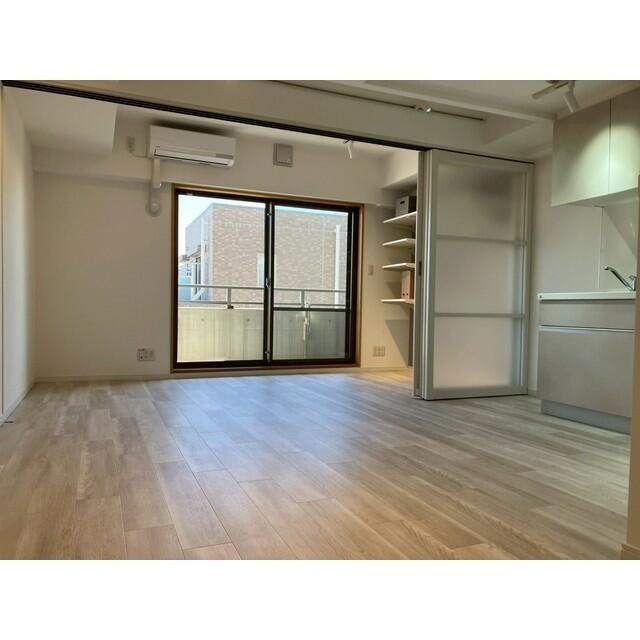 居室・リビング　?