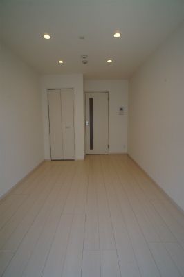 居室・リビング　☆明るい洋室☆