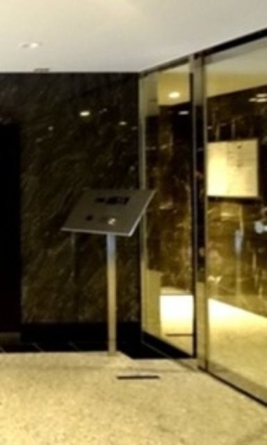 セキュリティ　ゆとりのあるロビーです