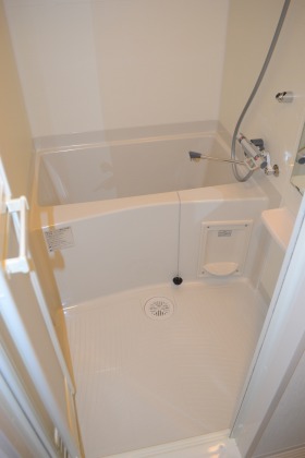 バス・シャワールーム　ゆったり過ごせるお風呂です