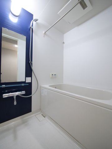 バス・シャワールーム　※写真は別の部屋のものです。