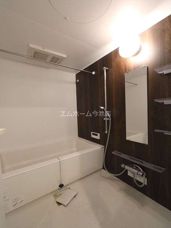 バス・シャワールーム　追い焚き・浴室暖房乾燥機能付バス