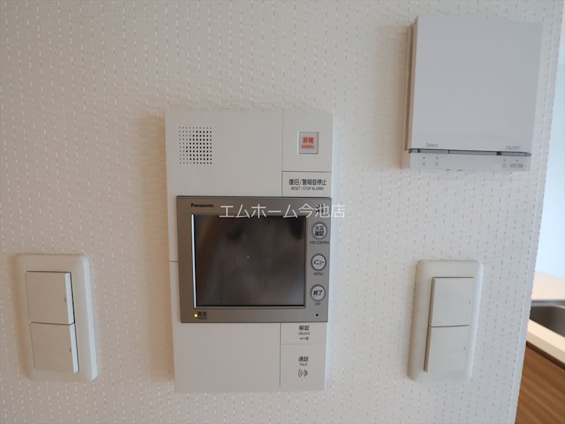 セキュリティ　TVモニター付インターホン