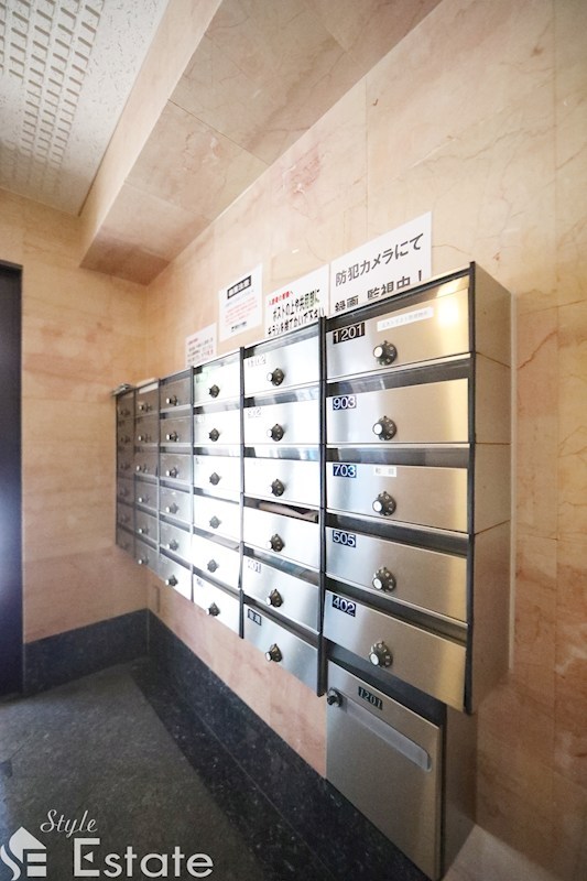 収納　メールボックス