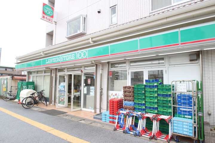 コンビニ　ローソンストア１００（コンビニ）まで265m