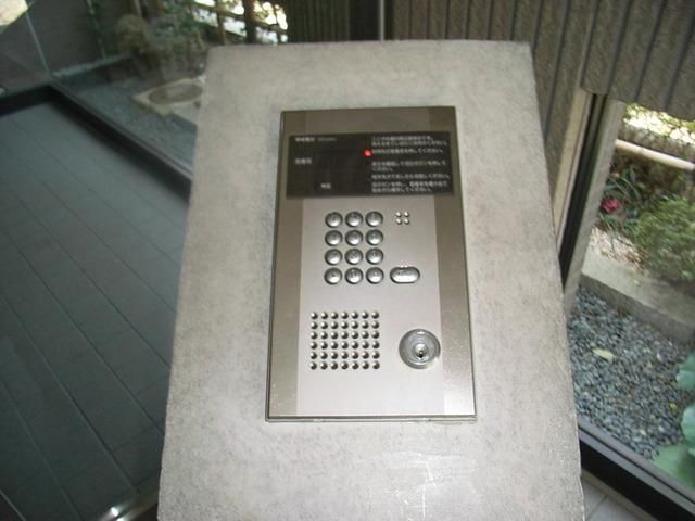 エントランス　★オートロック完備★