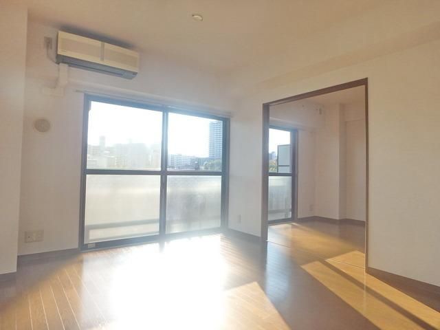 居室・リビング　★南向きの明るいリビング★