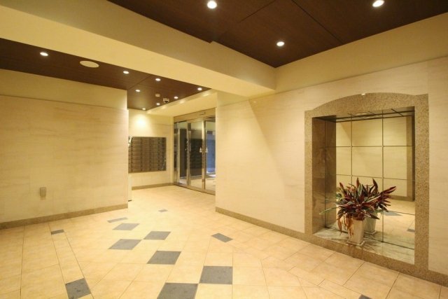 ロビー　建物の内部です