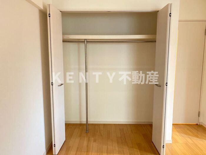 収納　２０１号室リビング収納