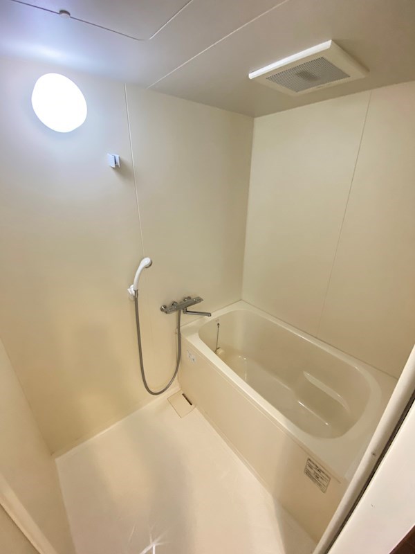 バス・シャワールーム　きれいなお風呂です