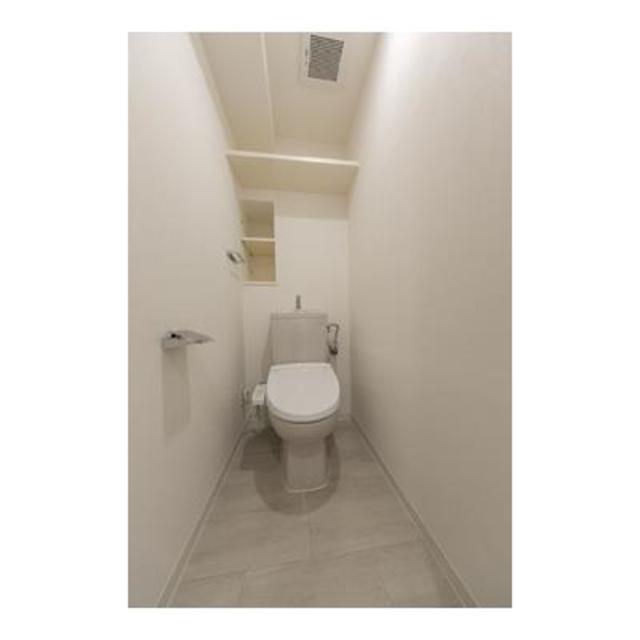 トイレ　※写真は同タイプ住戸です。