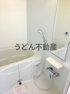 バス・シャワールーム　うどん県のお部屋探しはうどん不動産へ うどんちゃんとLINE