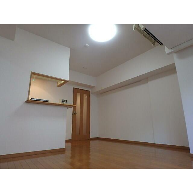 居室・リビング　※別部屋の参考写真です。