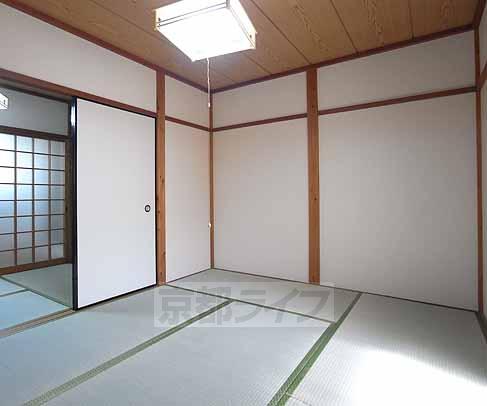 居室・リビング　６帖和室です。